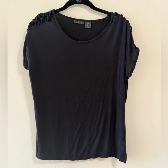 Tahari Black Short Sleeve Tee with Shoulder Details - Picture 1 of 2